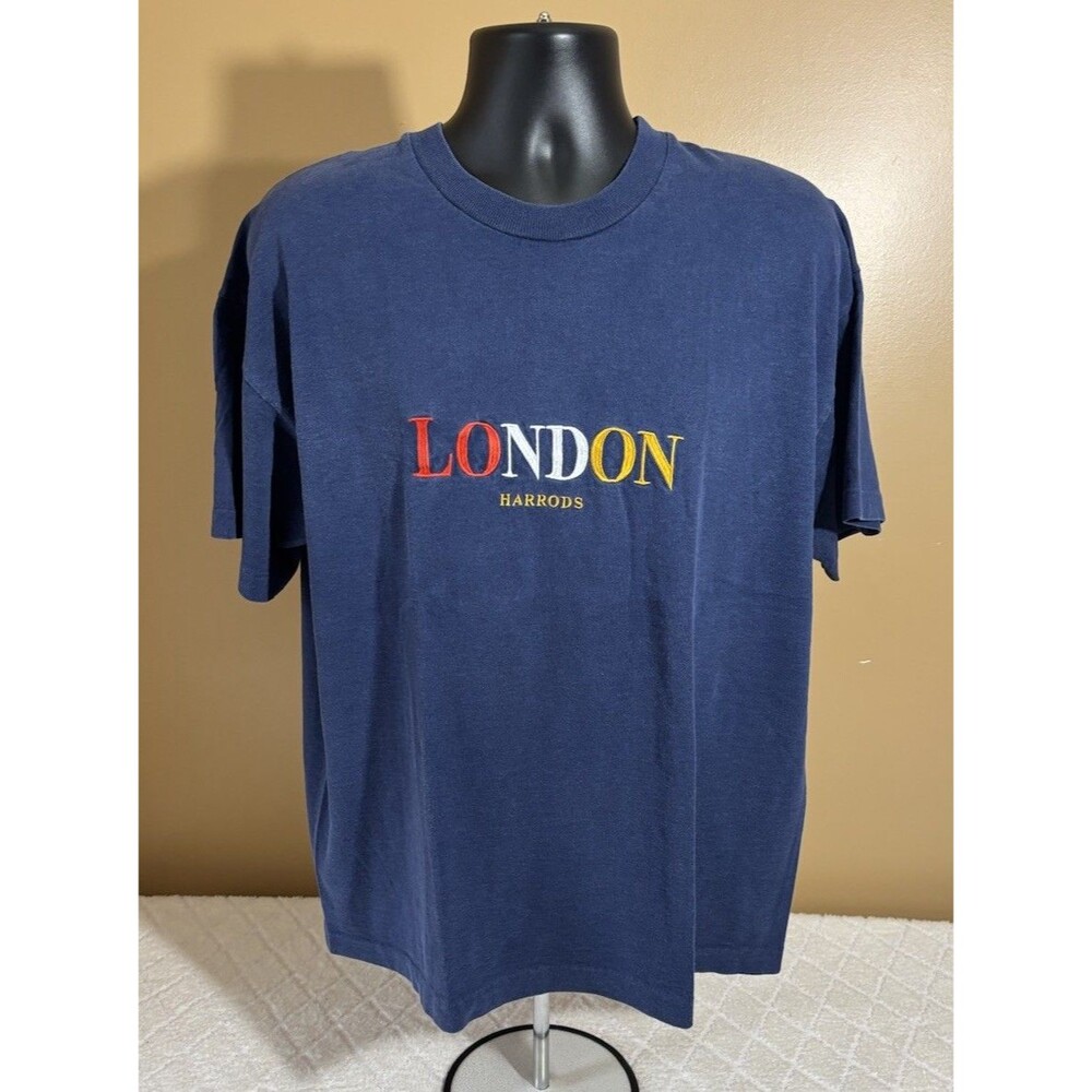 Vintage 90s Harrods Knightsbridge London Embroidered Single Stitch Tee Size XL